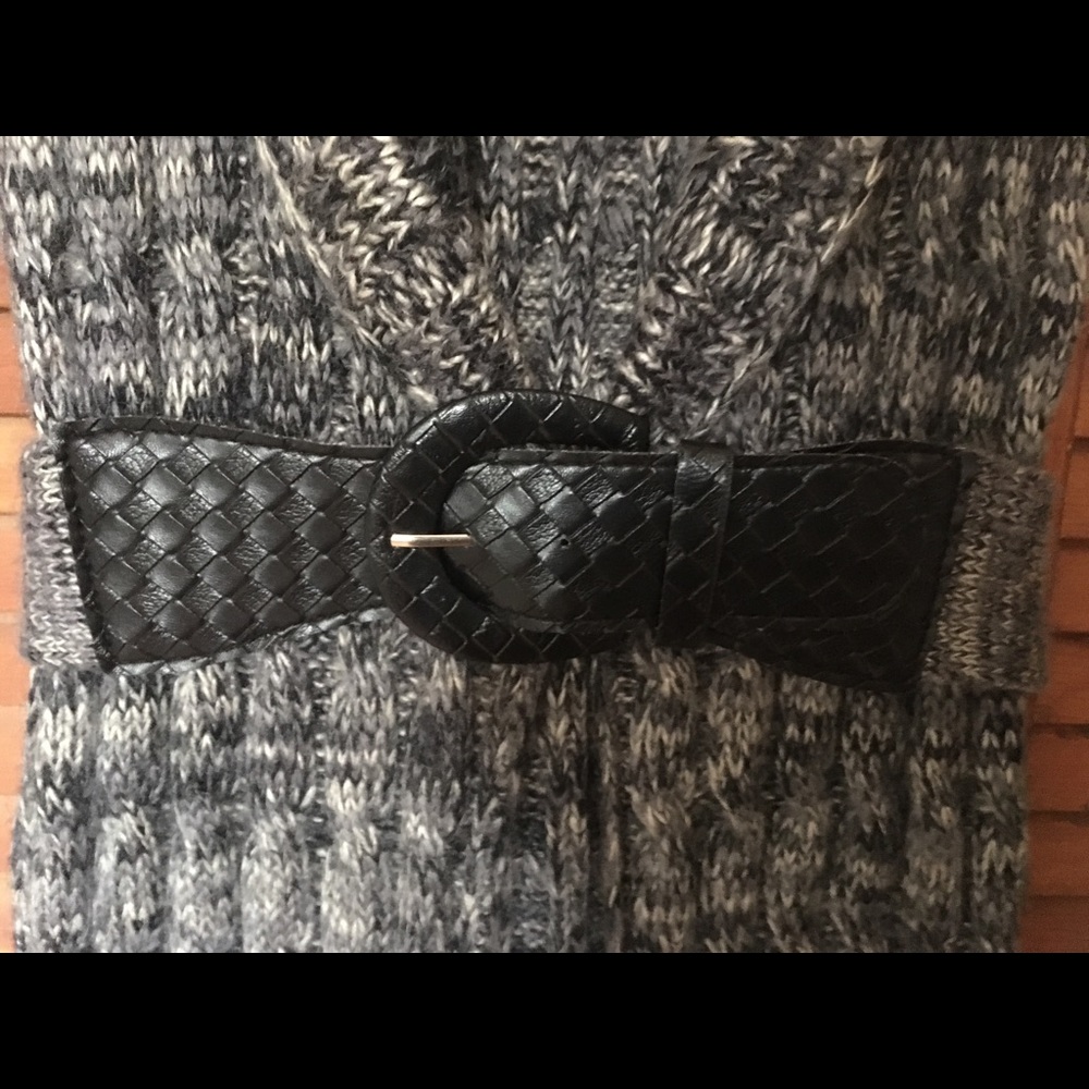 Black, Grey and White Long Sleeveless Cardigan
